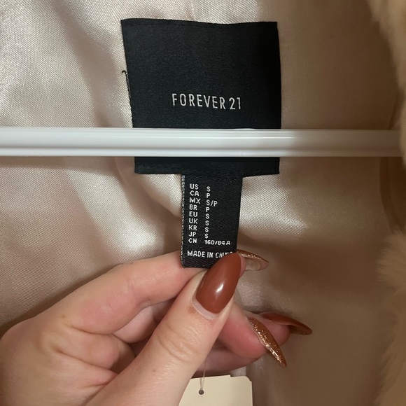 Fur jacket - Picture 2 of 3